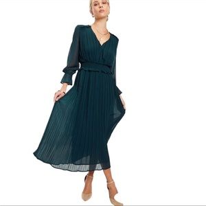 NEW VICI Forest Romance Pleated Midi Dress Green
